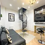 Urban Flat 55 - Atelier Marilyn Monroe