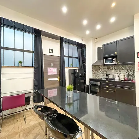 Urban Flat 55 - Atelier Marilyn Monroe Apartment Paris