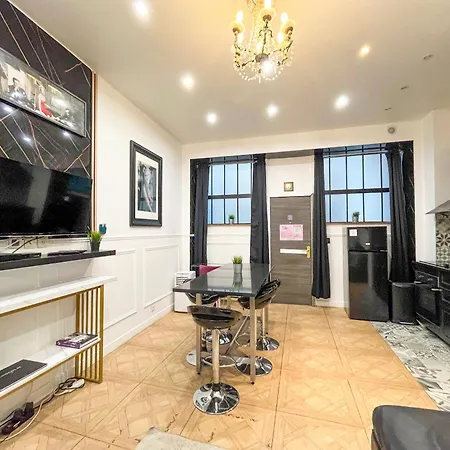 Urban Flat 55 - Atelier Marilyn Monroe Apartment *